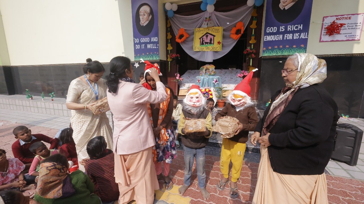 Christmas celebrations with slum children in MWK campus